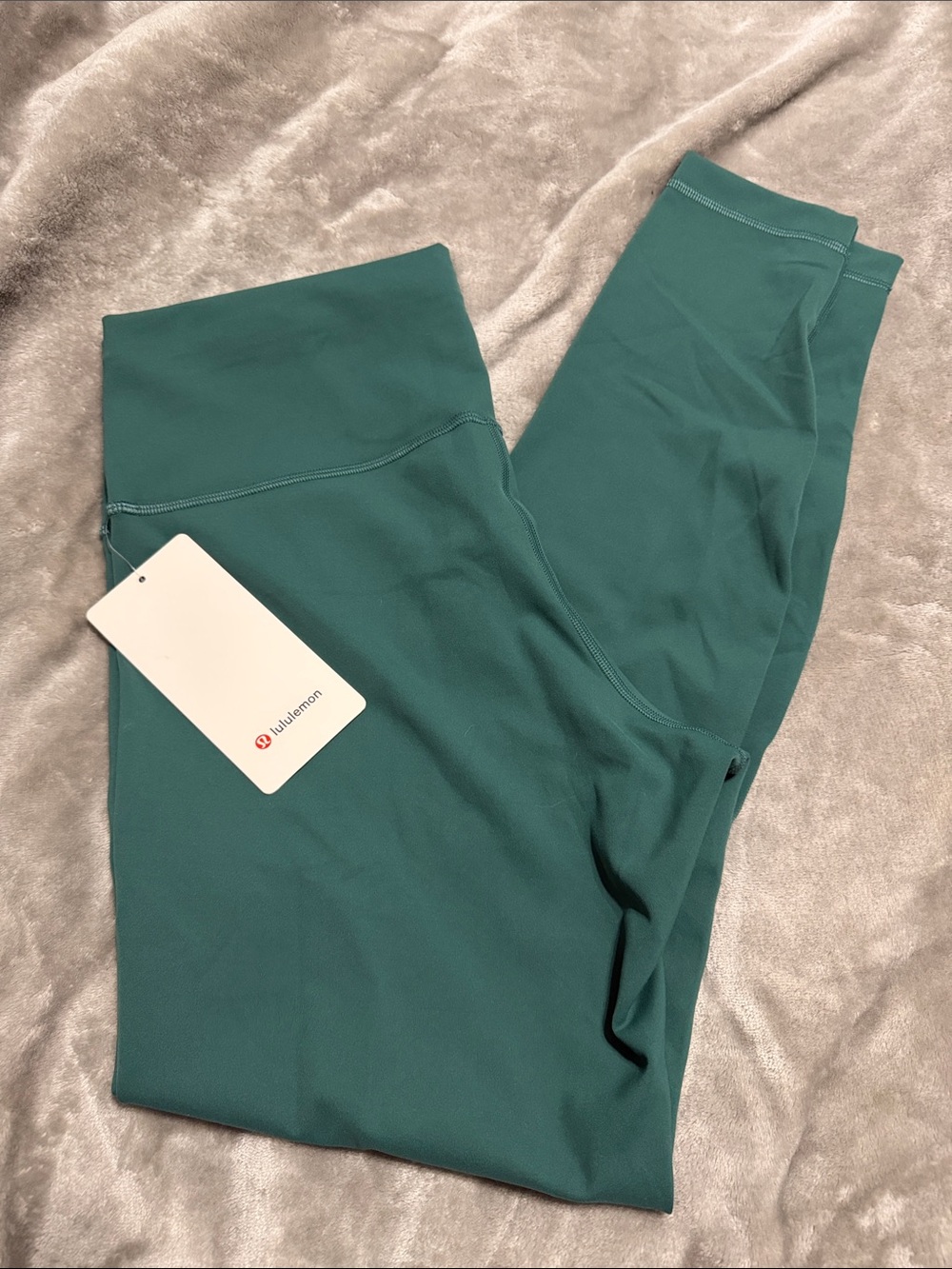 Lululemon Wunder Train No Line HR 28” Inseam Size 14